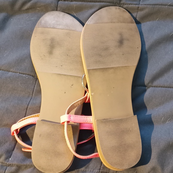 Sandals - Picture 3 of 3
